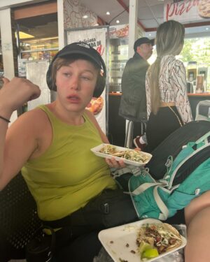 Maria Stavang Instagram - Her er 10 bilder Magnus har tatt av meg på feire i Mexico.