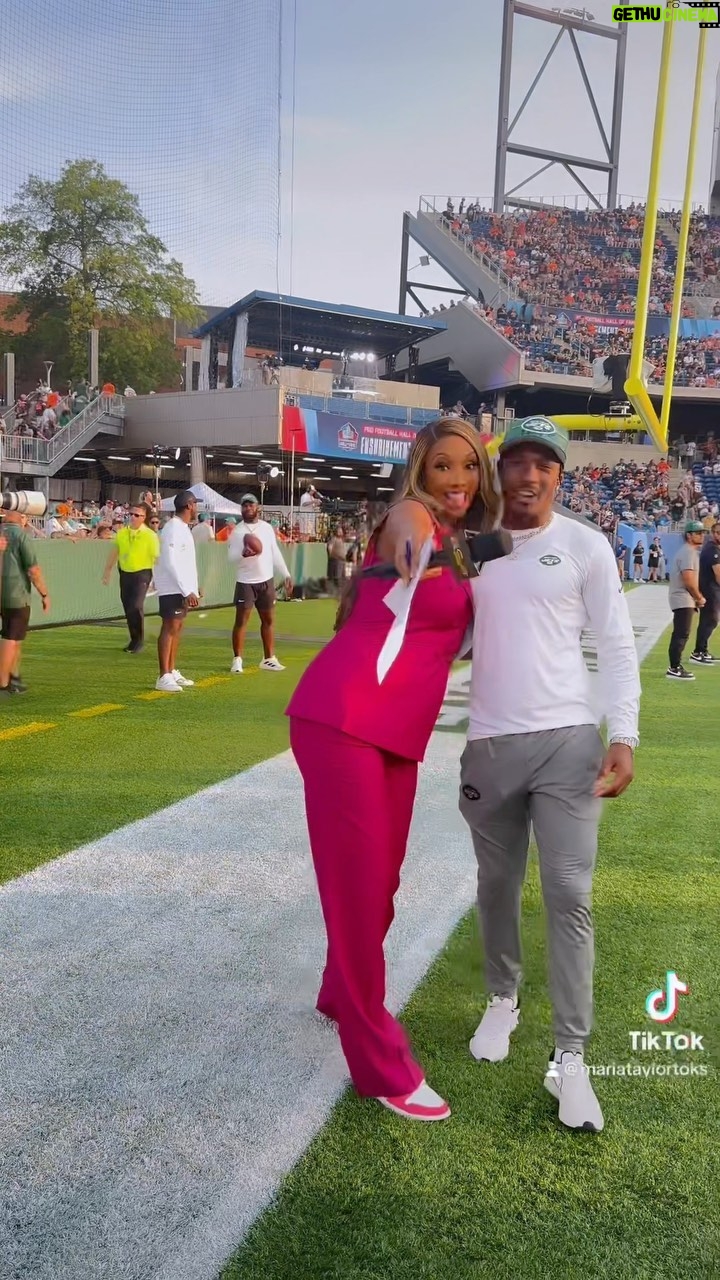 Maria Taylor Instagram - Hall of Fame Game BTS…Feels good to be back at it 🙏🏾