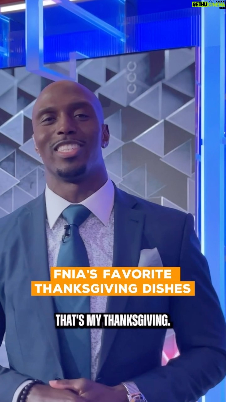 Maria Taylor Instagram - Wishing you a happy Thanksgiving from the FNIA crew! 🧡