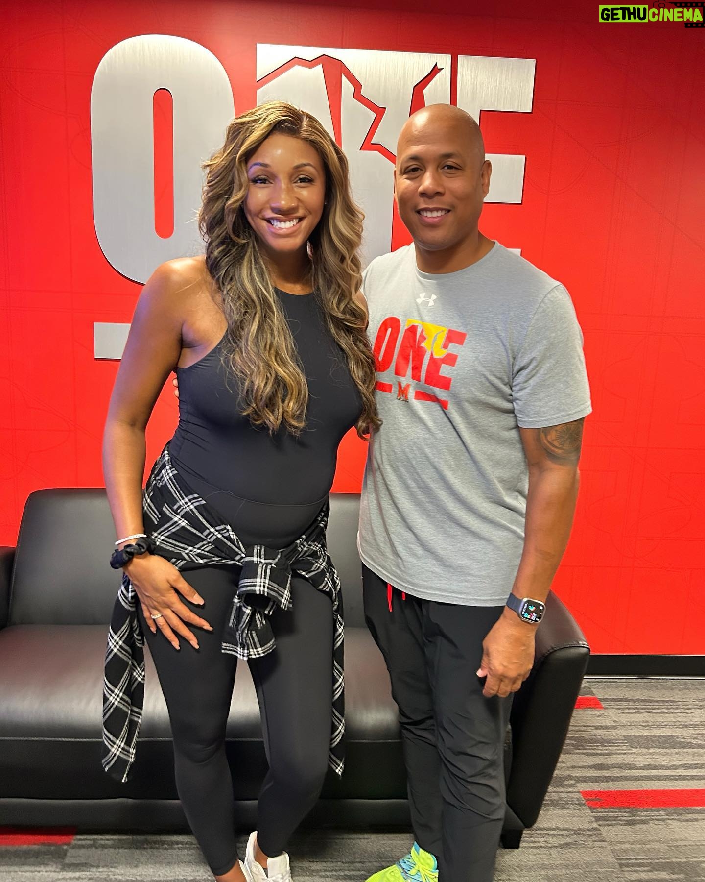 Maria Taylor Instagram - Full circle moment at Maryland! @evans_terpsad gave me my first job at UGA and here we are 🤗