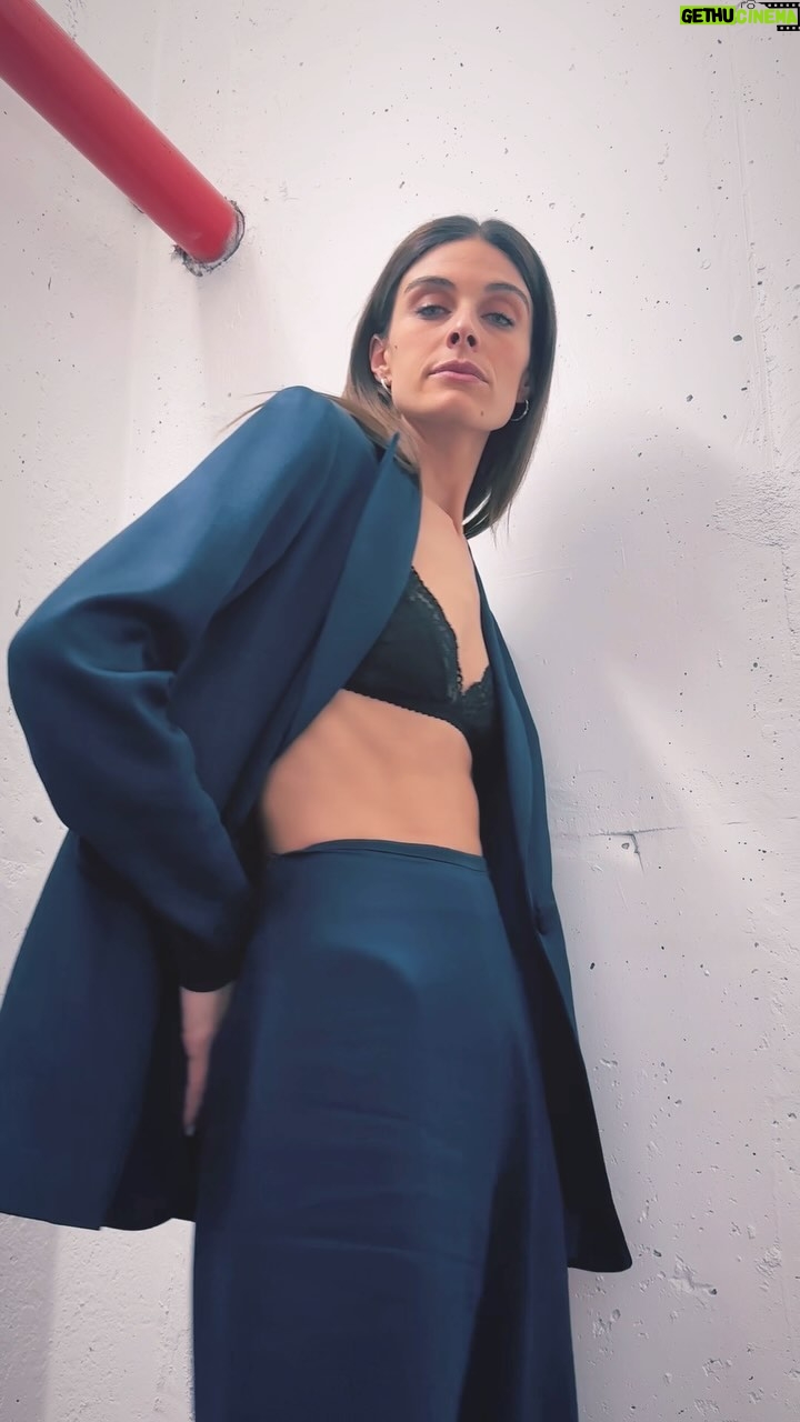 Mariah Strongin - 3 Likes - Last nights event was so fun that I forgot to do video, so welcome to my stairwell ❤️
Thank you @ordinaryangelsmovie @kingdomstorycompany for making this amazing film that I know sooo many families across the country will enjoy 🫶 and thank you @cinemasociety for hosting and having me 😊
🧥 @silviatcherassi