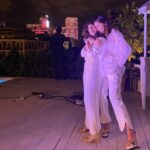 Mariam Hernández Instagram – Pues ayer estuvimos en una de las terrazas más bonitas de Madrid: música con vistas, risas y vinos, para qué más?? 
@harpersbazaares 💥

Gracias  @noeminohales de la mano de @yslbeauty #yslbeauty #makeuplook 

Look by @mardy_nogales 
@beatriz_de_la_camara @joyassardinero 
@lodishoes 

@jcarlosmauri ❣️