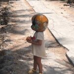 Mariam Hernández Instagram – Hace justo 4 años, a esta hora, nacía la gran revolución de mi vida. Aún no me explico cómo hemos llegado hasta aquí, ha sido tan rápido (y por momentos tannnn lento). He conocido el amor más absoluto pero también me ha costado mucho encontrarme en esta nueva faceta de madre. Y ahí seguimos, surfeando la vida, sintiéndome muy afortunada (a la vez que agotada) y queriendo cada día más al amor de mi vida.
Feliz cumpleaños y feliz todo lo que te espera mi amor.
Te quiero, pequeña. Muchísimo.