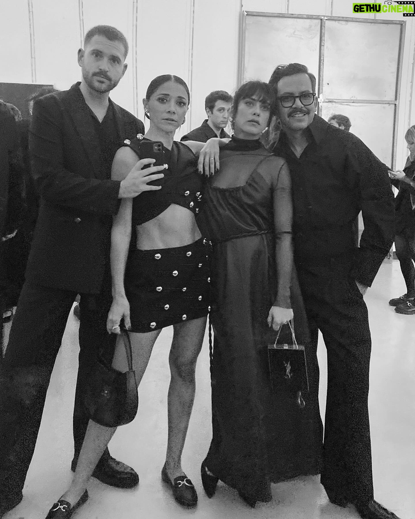 Mariam Hernández Instagram - Anoche @yslbeauty organizó un fiestón en Madrid y allí estuvimos entre vinos y bailes 💥💥 Gracias @noeminohales & @yslbeauty 💫 Y a mi querida @mardy_nogales que me acompaña siempre;)) Lookazo de @oficial_pero , joyas @dimeqmquieres , mocasines @geox y bolso @elisabettafranchi @dypcomunicacion @davidxdyp Què bien lo hacéis siempre amigos!! #yslbeauty #makeuplook