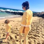 Mariam Hernández Instagram – Esas cosas que pensaste que nunca harías… pues nunca  digas nunca, ahora visto igual que mi hija y se me cae la baba 🤪

Aunque no soy muy de estas fechas , con ella las disfruto un poquito más.
Gracias @companiafantastica por los regalazos a juego.
