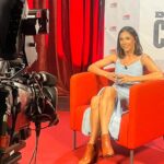 Mariam Hernández Instagram – Esta noche vuelvo a @rtvces , a @en_otra_clave , con un equipo que en un momento muy difícil de mi vida se convirtió en familia y que ahora considero “casa”. Además, por primera vez, grabé el programa con público en directo, desde el teatro de Agüimes. Gracias a tod@s!! Y ustedes… que lo disfruten esta noche (a las 21:30 hrs en Canarias).

#EnOtraClave
#volver 
#latierrita