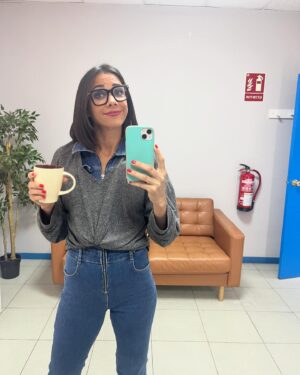 Mariam Hernández Instagram - Casi dos meses en Gran Canaria en los que fuimos tan felices ❣️
#lavidaisleña
#trabajarcercadelmar 
#ojalámás