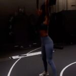 Mariama Diallo Instagram - Not me waiting til May to take summer seriously 😅 @szn10fitness