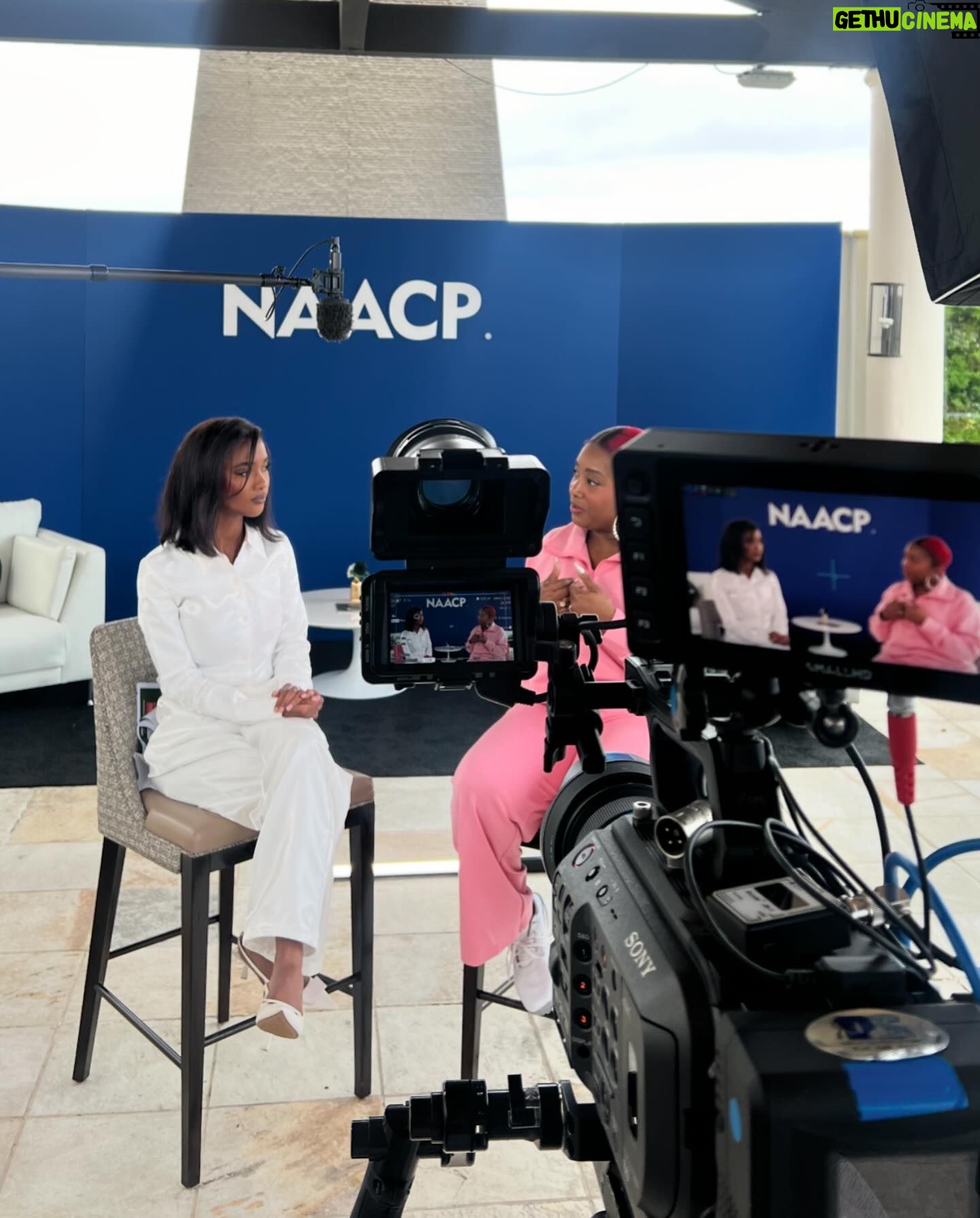 Mariama Diallo Instagram - Office for the day @naacpimageawards 🎙️ So honored to be hosting at the @naacp Gold tournament this morning. Swipe to see a few highlights from the event ! More to come. Thank you so muc @naacp & @wellsfargo for having me host. Full outfit from @styledbylanimal x @lanimalco 🤍 (cuz I know yall will ask lol )