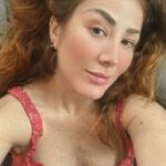 Mariana Avila Instagram – Otra vez pensando de más… 🕸️ 👩‍🦰