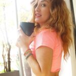 Mariana Avila Instagram - FRASE MAÑANERA: GANAS DE HACER ESO QUE EMPIEZA CON C 👩‍🦰 . . . COBRAR 😋