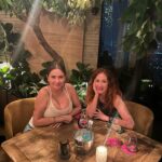 Mariana Avila Instagram - Por más días llenos de risas, Necedades, buena música y 🍶 Feliz cumpleaños bonita 🫶 te amo 🎉🎂