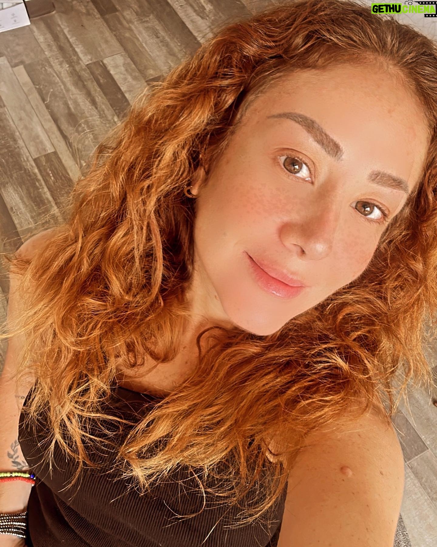 Mariana Avila Instagram - . CON O SIN FILTRO SEAMOS AMABLES, LA VIDA ES UN ESPEJO.⚡️🪐