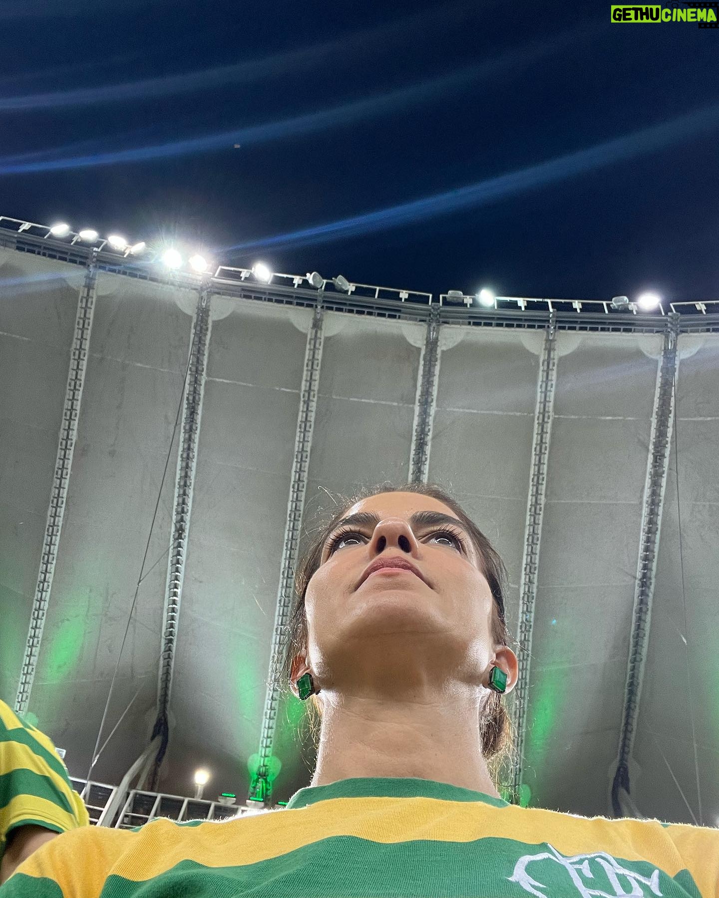 Mariana Gross Instagram - Briga, tensão, faltas. Perdemos, pela primeira vez, em casa, num jogo de eliminatórias. Noite ruim. Mas, olho pra frente. Para uma virada de chave, um despertar, uma reconquista, uma disparada e uma nova estrela no peito. #sigamos 💚💛 (Brasil 0 e Argentina 1). 21/11/23