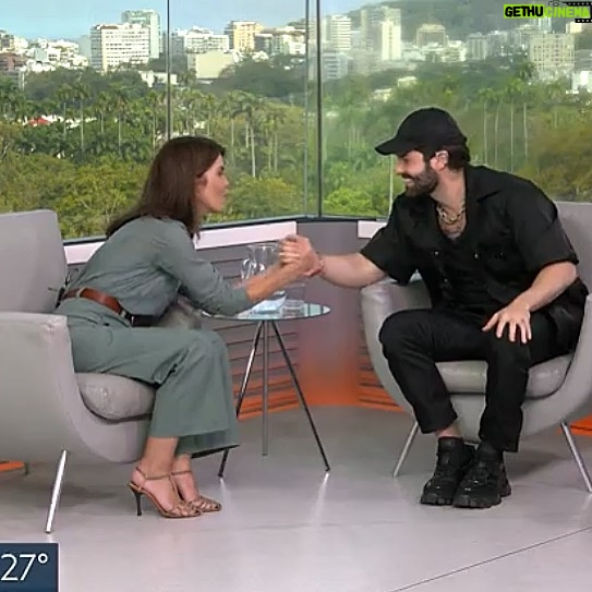 Mariana Gross Instagram - Que história de vida bacana tem o @alok Um vencedor! Talentoso e humilde. Já era fã, fiquei ainda mais! Sucesso no RJ1 #RJ1 #fashionshow
