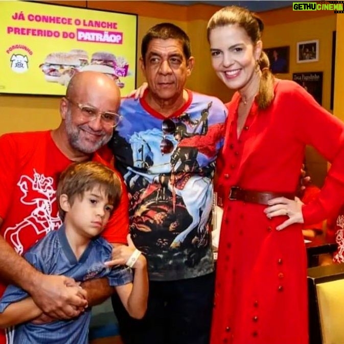Mariana Gross Instagram - Salve Jorge! Obrigada, @zecapagodinho ! Bom demais! #saojorge ❤️