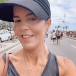 Mariana Gross Instagram - Fim de semana de folga e de meditações sobre a vida. 💜