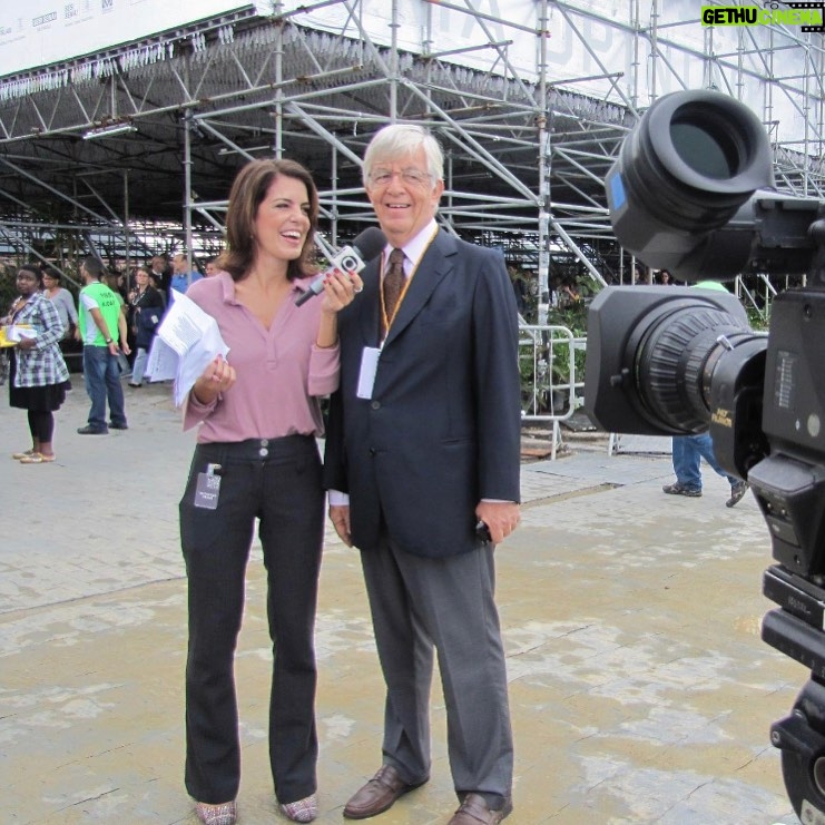 Mariana Gross Instagram - O dia em que entrevistei um empresário interessante. Apaixonado pelo Rio. No caso, MEU PAI. Pura coincidência! #Rio 20. Há exatos 11 anos. Inesquecível. Foi divertido! 💙
