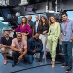 Mariana Gross Instagram – Olha que foto boa, minha gente! Nós e parte da nossa brava equipe. Sem eles, não sai jornal. 👏🏻 Obrigada, mil vezes. #RJ1