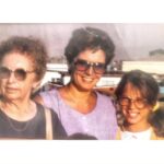 Mariana Loyola Instagram – Amor
Amor
Y más amor.

Nada más
Nada menos.

En este viaje loco que es la vida, mis máximas referentes en esta foto.

Mi abuela Ema que vivió 100 años y mi madre Vero que vivió (sólo?) 46.

Por siempre en mi corazón, en mis decisiones, en mi formación, en mi hermana y mi hermano y en mis hijas. 
En ellas tb están sus palabras y enseñanzas y el inmenso amor que me entregaron.
En ellas y en cada descendiente están por siempre ustedes, mis grandes amores.

Abrazo a cada mamá, en todas sus formas hoy y siempre.

❤️‍🔥❤️‍🔥❤️‍🔥❤️‍🔥❤️‍🔥❤️‍🔥❤️‍🔥❤️‍🔥