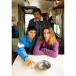 Mariana Loyola Instagram - Fui muy feliz interpretando a Ana en #BabyBandito 💥 junto a un elenco y un equipo increíbles. Aquí hay muchísimo trabajo colectivo. Gracias a su apoyo somos N⁰2 a nivel mundial en habla hispana! En medio de la tragedia por los incendios, esto es una pequeña alegría. Cuéntenme qué les ha parecido. @fabula_prod @netflixchile @netflixlat @netflix