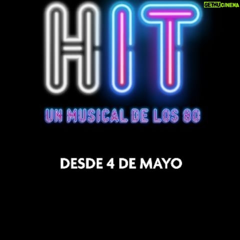 Mariana Loyola Instagram - 🎧 La esencia ochentera en gloria y majestad: No te puedes perder #HIT, un musical de los 80 producido por @culturacap Una historia escrita por @laclauhidalgo y @nataliagrez @brigittekattan es la creadora de las infartantes coreografías y @gabrielrammsy es el director musical. El elenco de lujo: @marianaloyolaruz @viviannedietz @montseballarin @josefinafiebelkorn @franwalk y @joseantonioraffo es dirigido por Natalia Grez. Asegura ya tu entrada en WWW.TMLASCONDES.CL o en las boleterías del teatro. Estreno 4 de mayo en el @tm_lascondes