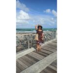 Mariana Loyola Instagram - Por los ojitos de mi Obi ♥ 🌊☀🌴🌺🌟🌈🌧🥂♀️