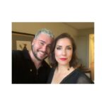 Mariana Loyola Instagram - Emocionante noche inaugural del @ficvaldivia 🥹♥️🌟 30 años de este magnífico Festival de Cine tan importante para este país y Latinoamerica. Ojalá tenga financiamiento permanente de aquí en adelante. Gracias por vestirme @sofiordenes Gracias @rodrigoidd pelo y mak. Gracias @patricia.perez.al por ser siempre la mejor compañía Hay mucho amor aquí 🖤♥️