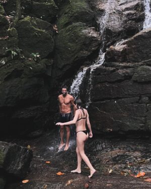 Mariana Molina Instagram - tem cachu, tem amigas, tem pagode, tem nascer do sol, tem ressaca, teve de um tudo essa semana!