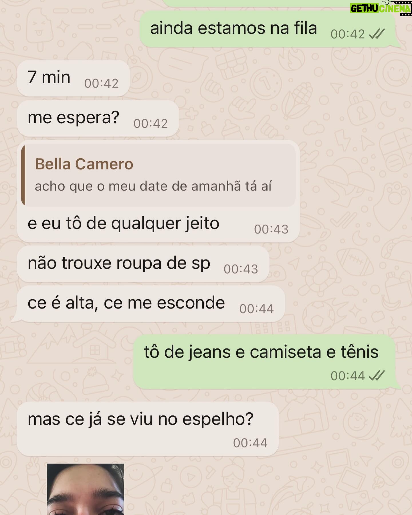 Mariana Molina Instagram - tem até uber moto nesse dump.