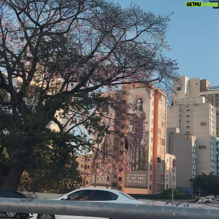 Mariana Molina Instagram - estou abrindo agenda pra shows, toco ovinho em vários ritmos e faço stand up!