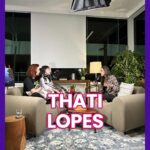 Mariana Molina Instagram - E fechando a nossa 4ª temporada com uma ótima “escolha” de convidada: @thatilopes 😂💜 (contém spoiler) O papo foi como sempre uma delícia, falamos sobre como as nossas escolhas influenciam diretamente as nossas relações. Imperdível, tá? Na próxima quinta-feira no nosso canal do YouTube 🎬 #avisachegando #sophiaabrahao #marianamolina #thatilopes #videocast