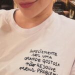 Mariana Molina Instagram - eu jogando baralho, alguns pets e frases motivacionais