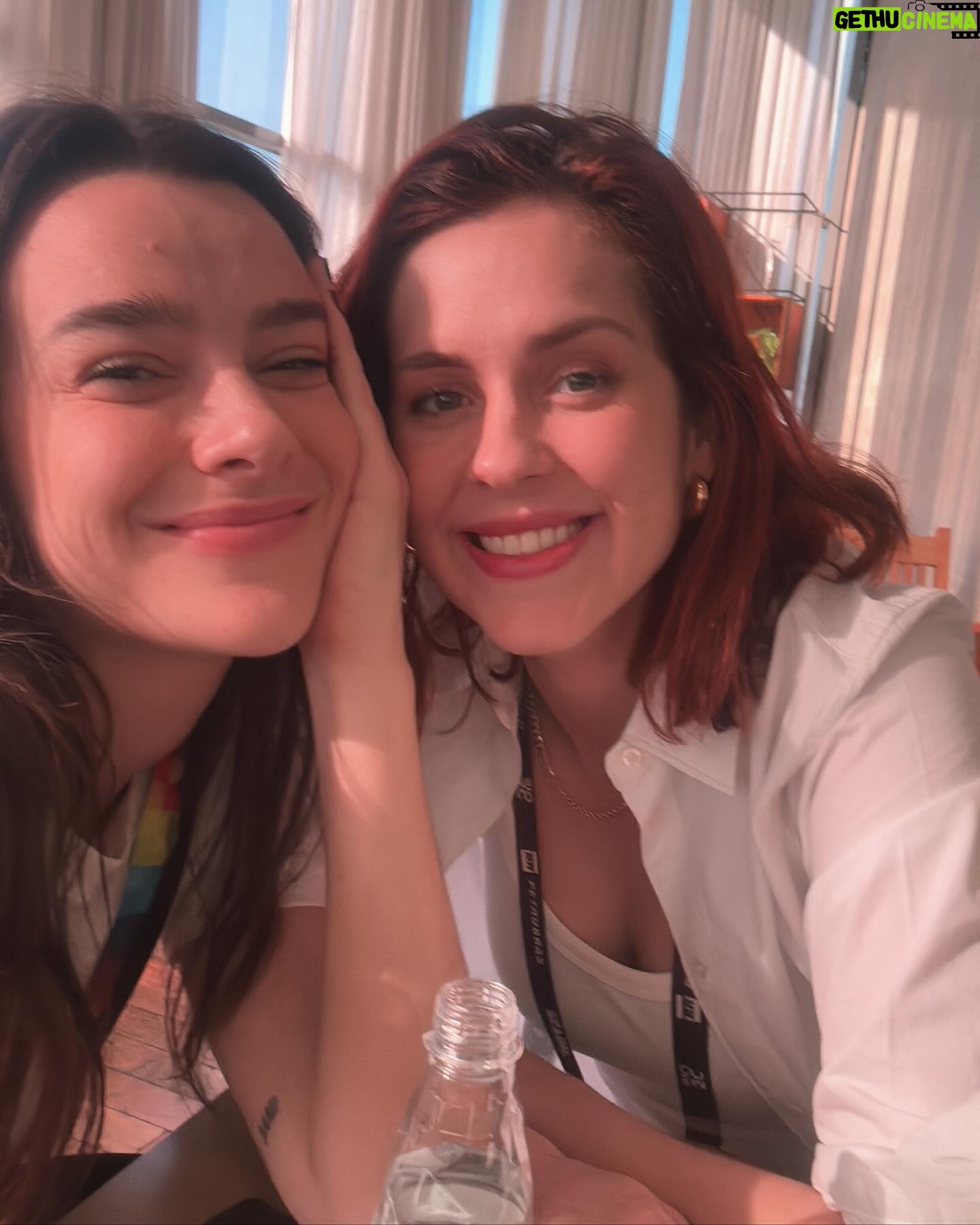 Mariana Molina Instagram - que experiência incrível conhecer o @rio2c e descobrir as coisas incríveis que estão chegando no audiovisual ♥️