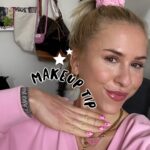 Mariana Prachařová Instagram - Glitter “trik” na třpytky✨ Produkty: Setting spray airbrush od Charlotte Tilbury Makeup Perfector 4-in-1 glow od Maybelline odstín 01 Drops bronzer summer shine od Alverde odstín rosegold Gel na obočí 24-hr od Benefit Oční korektor od Catrice Under eye brightener Pudr super stay 24h od Maybelline odstín 03 Bronzer stick od Rare beauty odstín always sunny Multi-stick tvářenka a oční stíny v jednom od Ilia odstín Lady bird Pudr Easy Bake od Huda beauty odstín pound cake Řasenka Panorama od L’Oréal Paris Tužka na rty lasting finish od Rimmel odstín 760 nude Lesk na rty Lip glow oil od Dior odstín Cherry Třpytky shine bombita od 7 days (seženete v DM) #makeup #makeuplook #makeuptutorial #mymakeup #charlottetilbury #airbrushsettingspray #maybelline #glowymakeup #alverde #alverdebronzer #benefit #benefitbrows #catrice #catriceundereyebrightener #superstay24 #rarebeauty #rarebeautybronzerstick #ilia #multistick #multistickilia #hudabeauty #easybakehudabeauty #panorama #loreal #lorealparis #panoramamascara #rimmel #rimmellastingfinish #dior #dioraddict