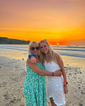 Mariana Prachařová Instagram - Všechno nejkrásnější všem ženám ke Dni matek! 
Jste hrdinky a máte můj obdiv.
A ten největší má ta moje🩷

Děkuju za to, že jí mám!