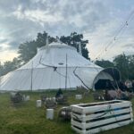 Mariana Prachařová Instagram – Co jste naposledi viděli v divadle? aneb tohle je mix z mýho kulturního týdne🎭

~za poslední týden jsem stihla jednu výstavu Tima Burtona, představení Amerikánka, představení Okamžik, mamky premiéru hry Tekoucí písky a film Kaskadér s Goslingem. Myslim, že kulturně jsem si to předplatila na další měsíce dopředu.