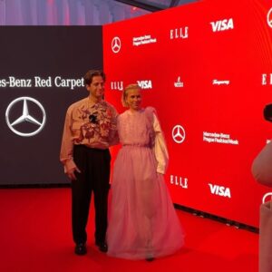 Mariana Prachařová Instagram - Moc děkuju i letos za pozvání na @mbpfw💃🏼
Tohle je mix z prvního dne a zahajovací akce ELLE GALA, kde měli přehlídky Liběna Rochová, Martina Spetlova, Michael Kovacik, Miro Sabo, Nehera a On the boat. Letos se to koná v Tyršově domě a prostory pro přehlídky tam jsou myslim moc zajímavý.

P.S. Poslední fotku nazývám zázrakem, protože je to momentka a ty já mívám většinou nepoužitelný. Takže veliký děkuju ještě jednou @zorkahejdova za zachycení vzácného okamžiku, kdy vypadám celkem sofistikovaně a nemám u toho pusu dokořán nebo zavřený oči😄
