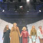 Mariana Prachařová Instagram – Co jste naposledi viděli v divadle? aneb tohle je mix z mýho kulturního týdne🎭

~za poslední týden jsem stihla jednu výstavu Tima Burtona, představení Amerikánka, představení Okamžik, mamky premiéru hry Tekoucí písky a film Kaskadér s Goslingem. Myslim, že kulturně jsem si to předplatila na další měsíce dopředu.