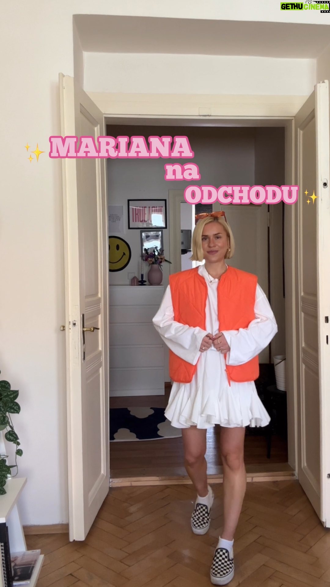 Mariana Prachařová Instagram - Tak jaký outfit, který jsem vynesla minulý týden vás baví nejvíc? #MarianaNaOdchodu 🚶🏼♀️ #outfit #ootd #outfitinspiration #outfitoftheday #prague #outfitideas #outfitinspo #spring #springoutfit #springoutfitideas #ugg #uggboots #uggplatforms #uggslippers #hm #lindex #asos #uggplatform #zara #oysho #tommyjeans #zara #uniqlo #zaracoat #oversizedoutfit #thefrankieshop #thefrankieshopjacket #adidasoriginals #adidasgazelle #adidasgazellepink