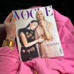 Mariana Prachařová Instagram - máte rádi věci naplánovaný nebo vám dělá líp fungovat tak trochu v chaosu? máte rádi tu svojí rutinku, odškrtávání to do listu, snažíte se ty nejmíň příjemný věci (jak se říká: eat the frig first) dělat jako první nebo sunete všechno před sebou a co se vám nechce klidně odkládáte na další den? téma brunche s Vogue byl totiž time management a bylo zajímavý slyšet, jak to má každý z nás úplně jinak. někdo si najde svobodu v tom mít vše do poslední minuty naplánovaný a nalinkovaný a někoho to naopak stresuje a potřebuje mít v tom životě lehkost a větší svobodu. to se týká hlavně lidí, co dělají kreativní práci páč vyhradit si čas: “tak a teď id 13:00-15:00 budu KREATIVNÍ” prostě nefunguje, tohle naplánovat nejde. s rodinou a dětmi je to plánovaní taky složitější. Tak mě zajímá, jak jste na tom vy? outfit: @terezarosaliekladosova