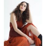 Marianly Tejada Instagram - thank you for the chat @clichemag loved this shoot where we were intentional about wearing all Dominican designers. Styled by a dear and talented friend @franciscoovallejr wearing @oscardelarenta and @monsemaison shot by @photobyjennajones hair @beautyxsophierose makeup @dendoll Special thanks to @karli___rae @reallifeofjet1 ✨