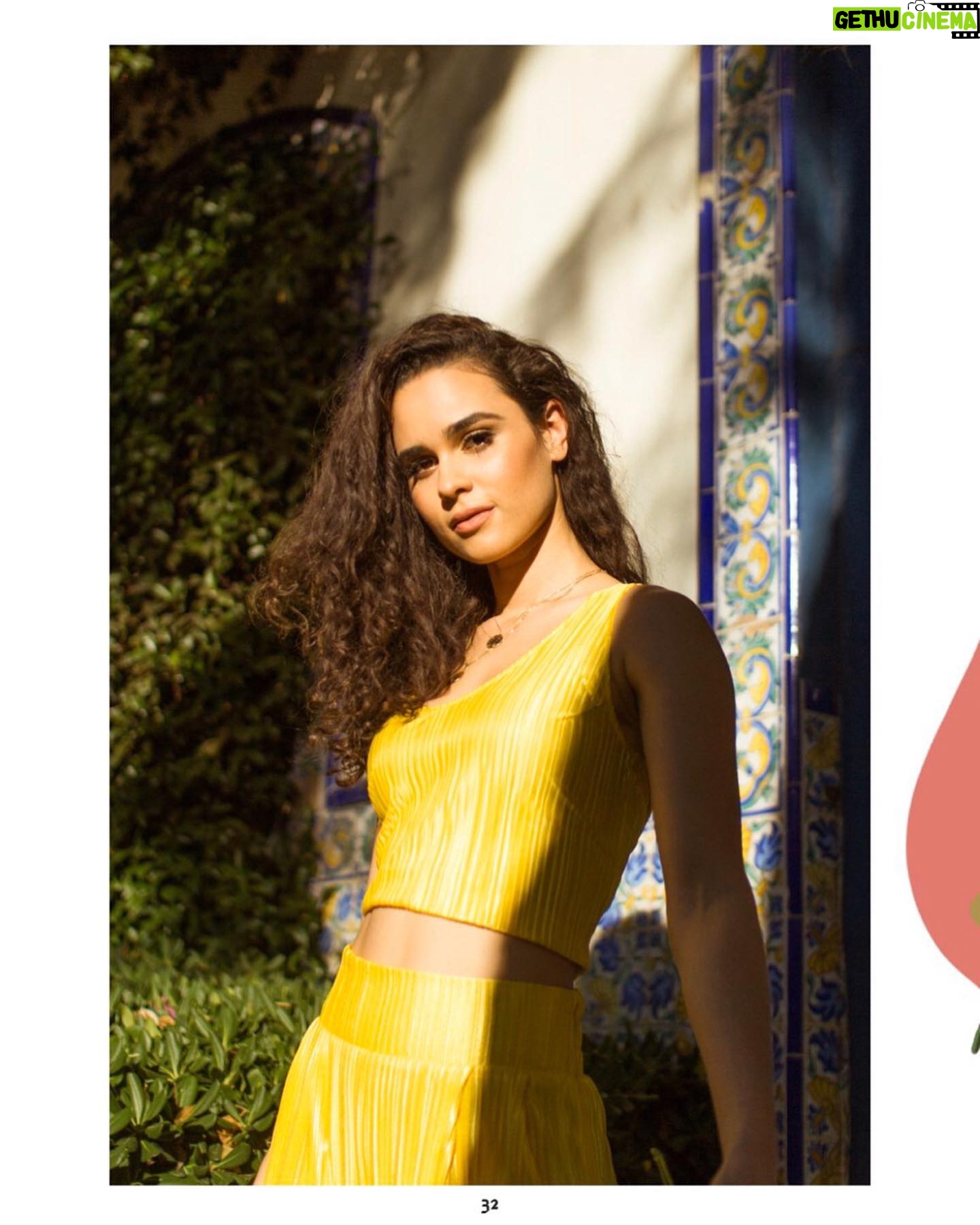 Marianly Tejada Instagram - 2/2 Spring ‘20 issue of @themudmag story @hectorgtzname photos @rachpalumbo makeup and hair @kaylewilliams1 wearing @mimitrandesign