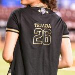 Marianly Tejada Instagram - Gracias de corazón @gigantescibao por este honor. One for the books! 🐴🏆🫶🏽🍾 #serie56
