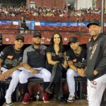 Marianly Tejada Instagram - Gracias de corazón @gigantescibao por este honor. One for the books! 🐴🏆🫶🏽🍾 #serie56