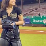 Marianly Tejada Instagram - ¡De SFM Pa’ Hollywood! 🙌🏻 La actriz Francomacorisana, Marianly Tejada, realizó el lanzamiento de la primera bola previo al encuentro de hoy.