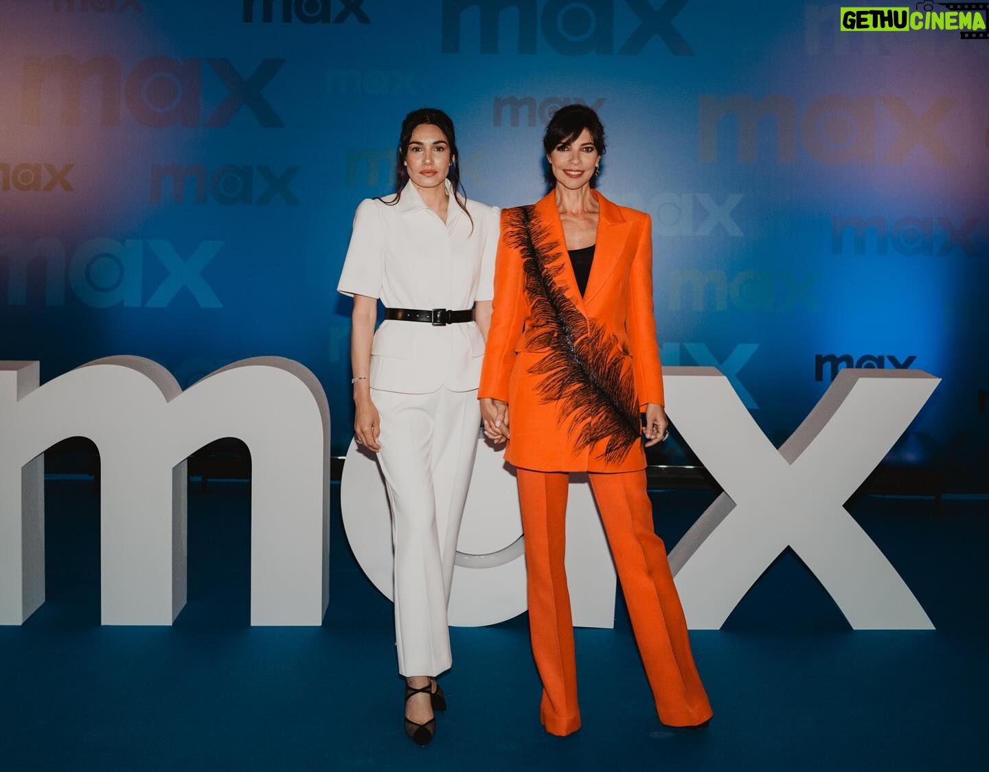 Maribel Verdú - 3 Likes - Feliz de compartir con mi colega y cómplice en esta historia @mariela_garriga nuestra serie
#cuandonadienosve
#max
#cuandonadienosvemax
Gracias my team:
@josejuan35 🦎
@isabelsanchiscostura
@echjewelry
@mariagarciamua mi lady🐧
Fotos by @victorlafuentephoto