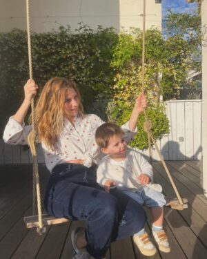 Marie Hennerez Instagram - Nous, on s’balance .. 

Avec @alixgreaume 🩵