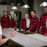 Marie-Lyne Joncas Instagram - Les couples sont finalement réunis 🥰 📺 Le grand chantier RONA | Lundi au jeudi 19h30 sur Noovo #legrandchantierrona #noovo