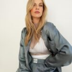 Marie-Lyne Joncas Instagram - « Je ne suis pas vulgaire. Mon humour n’est pas si heavy que ça. Il est spontané et familier, c’est tout. » ⚡️ Découvrez la vraie nature de @marielynejoncas dans le magazine @chatelaineqc actuellement en kiosque. Chemisier short @alexanderwangny Bralette @maisonsimons Haut @ph5official chez @holtrenfrewogilvy Photo @andreanne_gauthier #marielynejoncas #châtelaine #printemps2024 #printemps #humour #alexanderwang